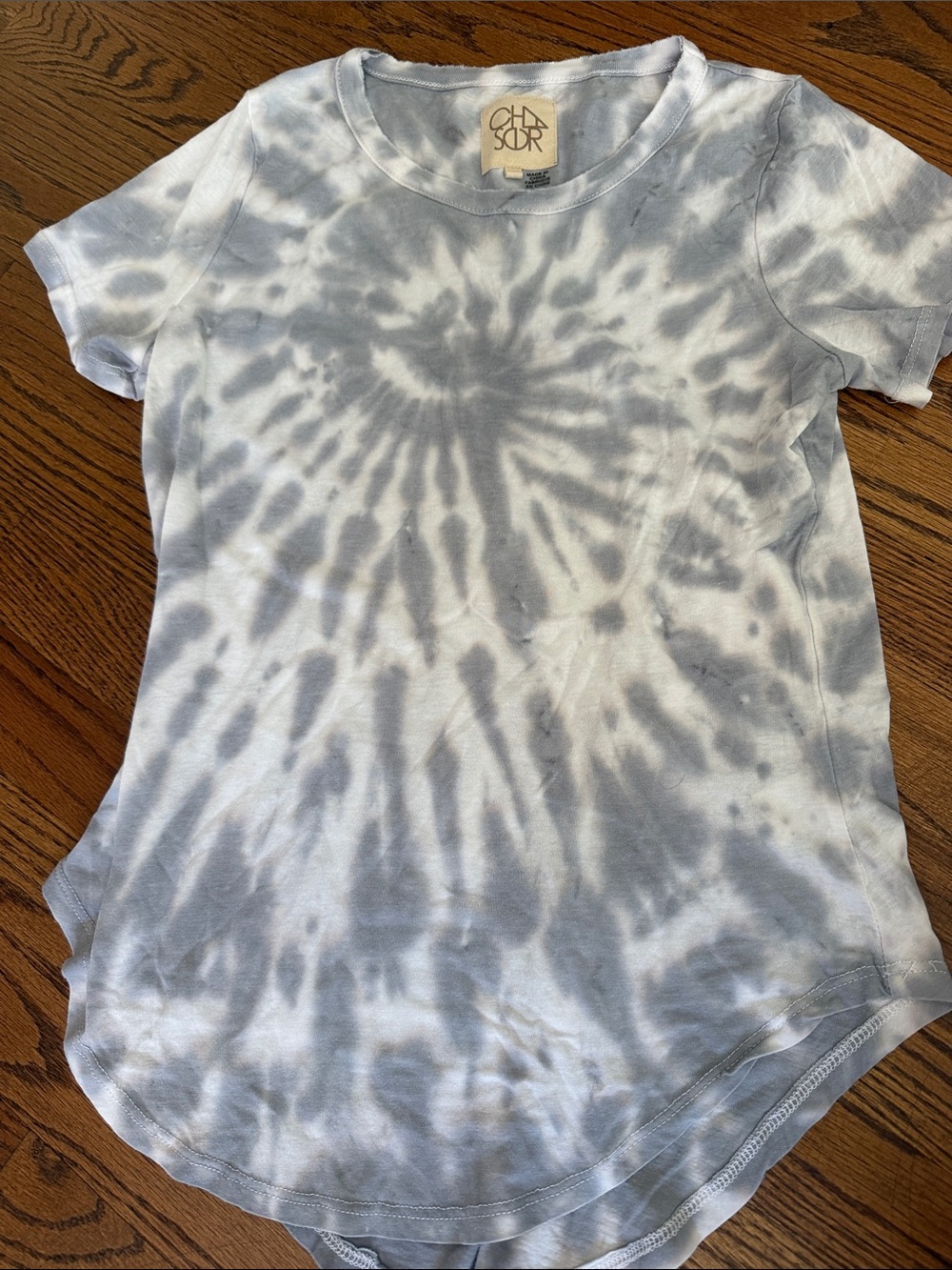 Chaser Gray and White Spiral Tie-Dye Short Sleeve Tee frayed edges